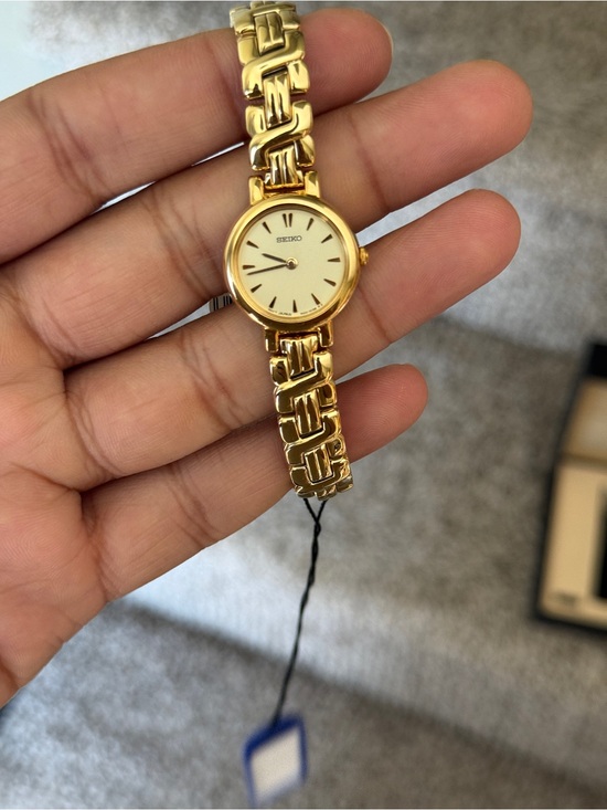Seiko vintage 90s Women\'s Gold Link Bracelet Watch with Cream Dial new old stock main image 11